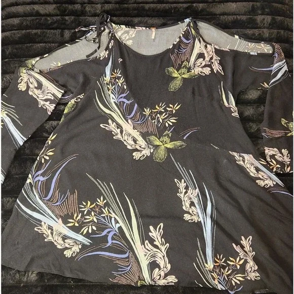 Free People‎ Clear Skies Black Floral Cold Shoulder Tunic Dress Size Small - Picture 2 of 6